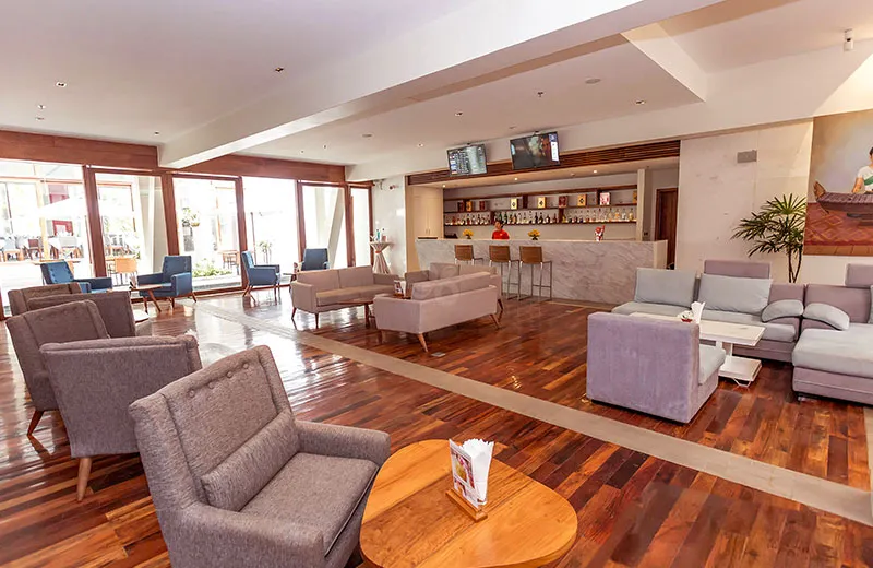 The White Lounge