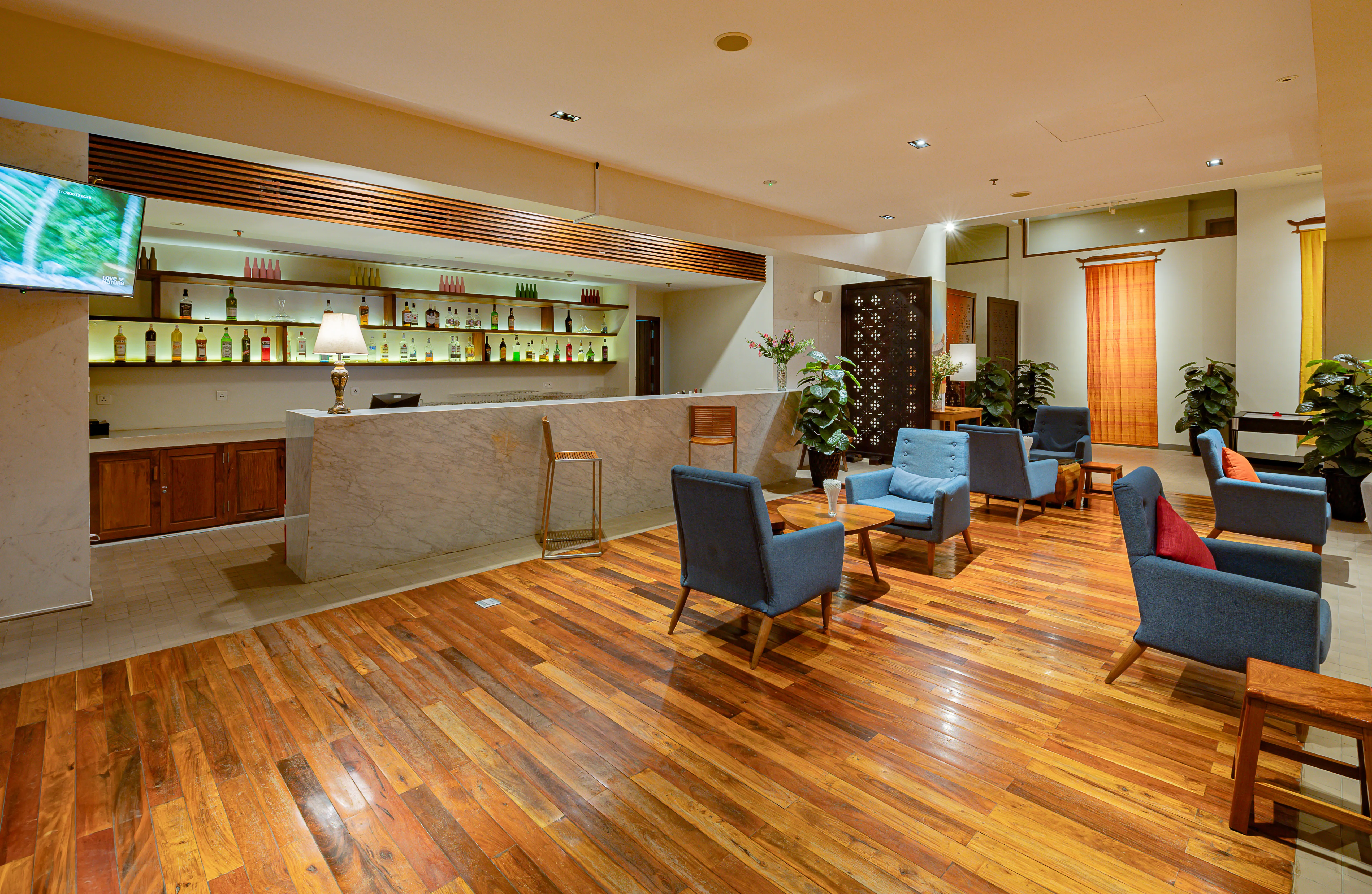 The White Lounge
